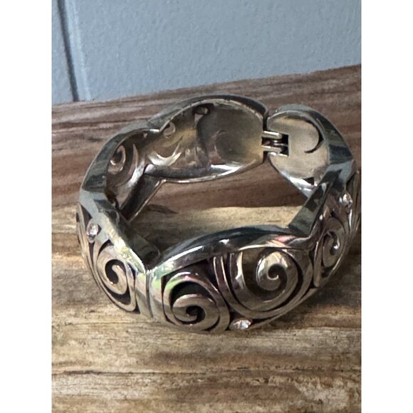 Brighton Silver Plated Hinged Bracelet With Engraved Swirl Design Clear Crystal - Picture 6 of 7